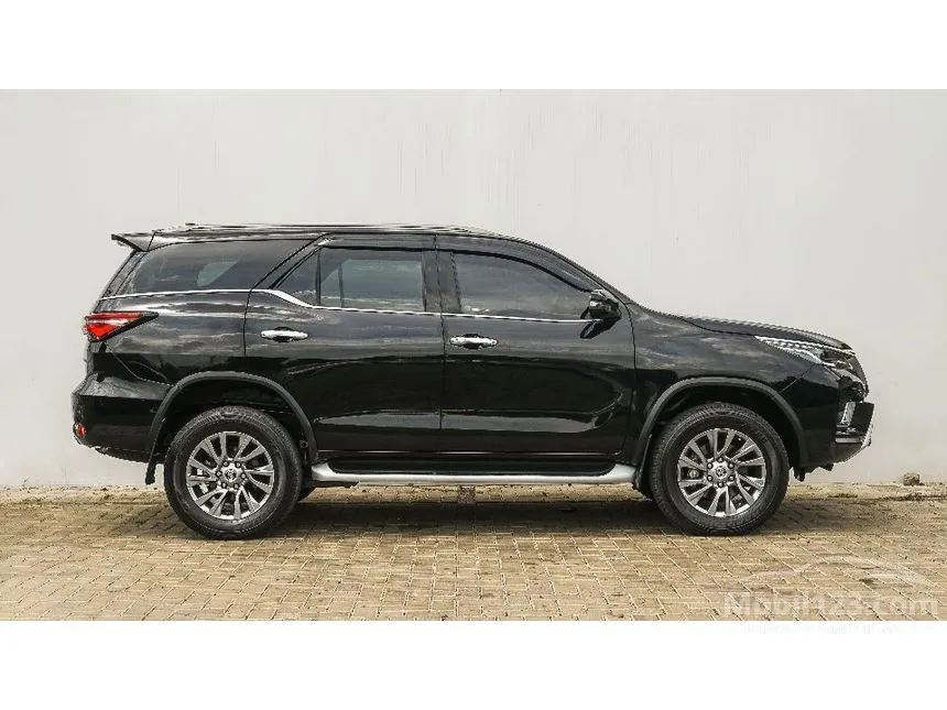 2022 Toyota Fortuner VRZ 4X2 SUV