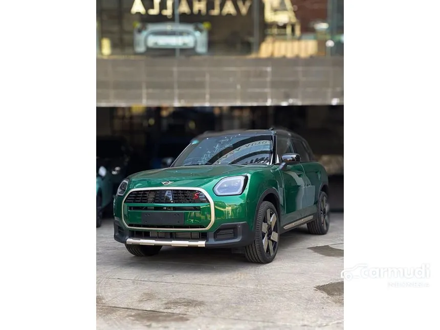 Jual Mobil MINI Countryman 2024 S ALL4 Favoured Trim 2.0 di Jawa Tengah Automatic SUV Hijau Rp 1.493.000.000