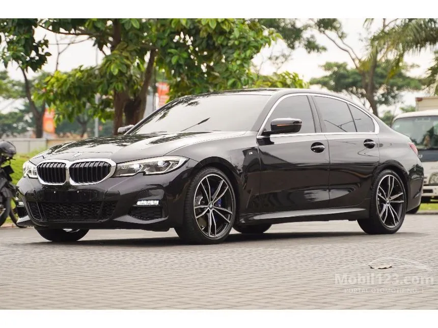 Jual Mobil BMW 330i 2021 M Sport 2.0 di DKI Jakarta Automatic Sedan Hitam Rp 625.000.000