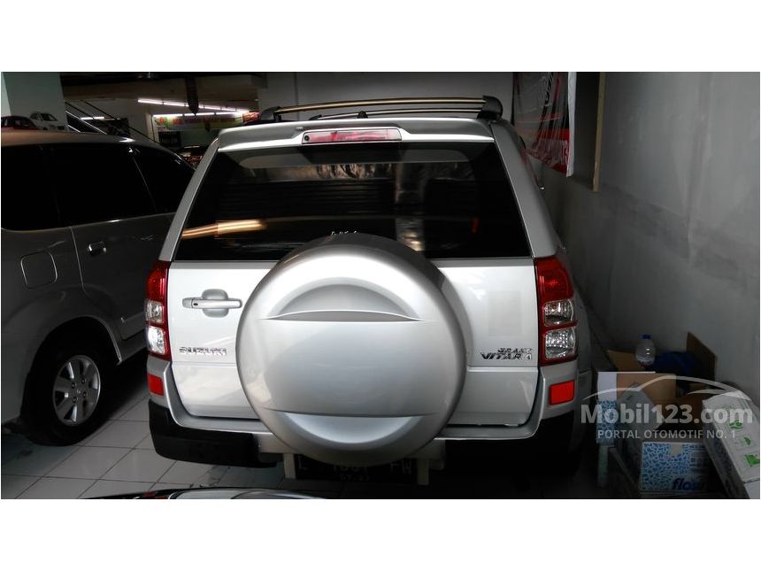 Jual Mobil  Suzuki  Grand  Vitara  2009 JLX 2 0 di Jawa  Timur  