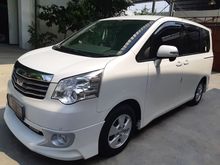 Toyota NAV1 2.0 Luxury V 2013 AT