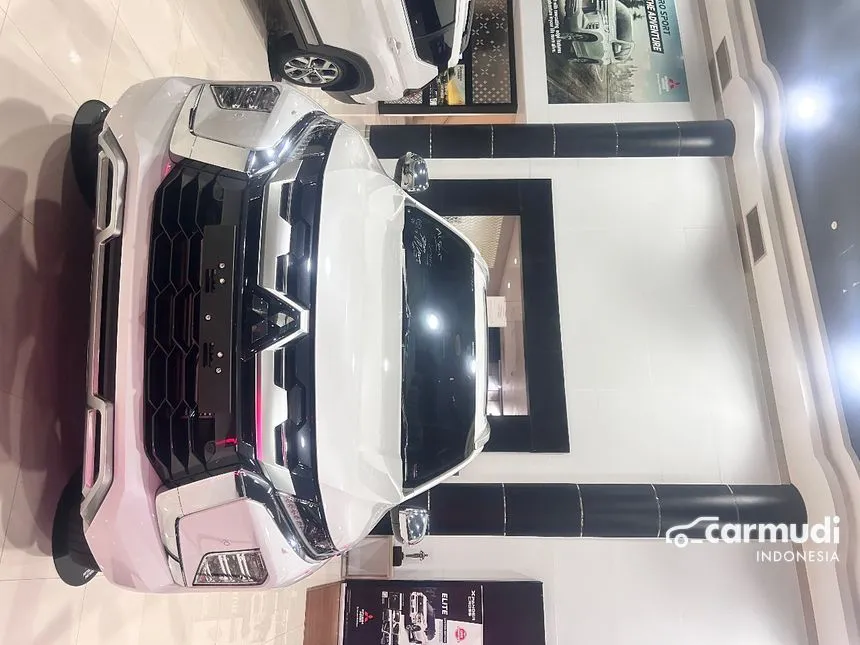 Jual Mobil Mitsubishi Pajero Sport 2024 Dakar 4X2 2.4 di Jawa Barat Automatic SUV Putih Rp 511.300.000