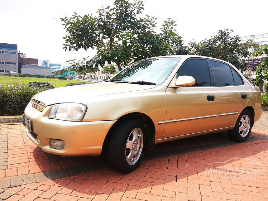 Jual Mobil  Hyundai  Accent  Verna 2001  GLS 1 5 di Banten 