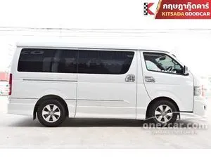 2012 Toyota VENTURY 2.7 V Van