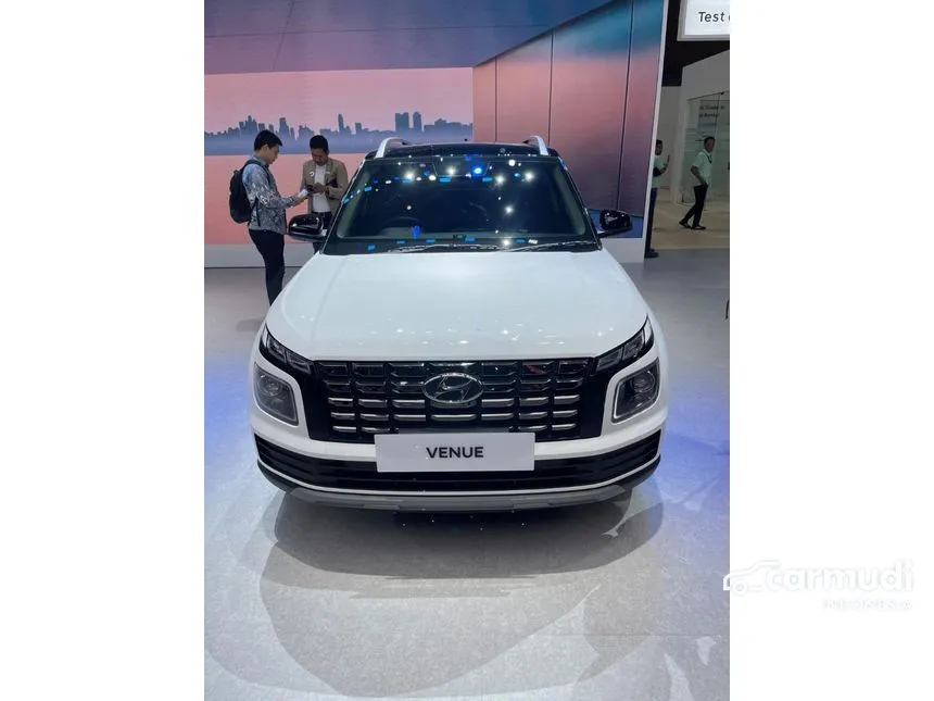 Jual Mobil Hyundai Venue 2025 1.5 di DKI Jakarta Automatic SUV Putih Rp 340.000.000