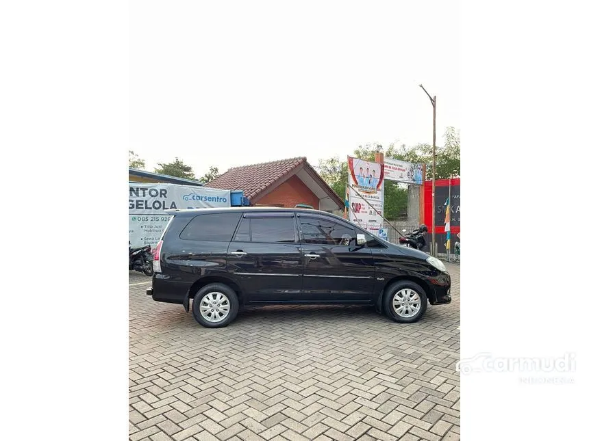 2011 Toyota Kijang Innova V MPV