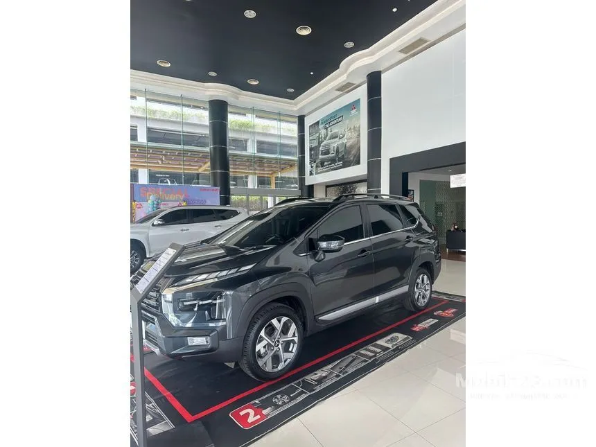 Jual Mobil Mitsubishi Xpander 2024 CROSS 1.5 di Jawa Barat Automatic Wagon Abu