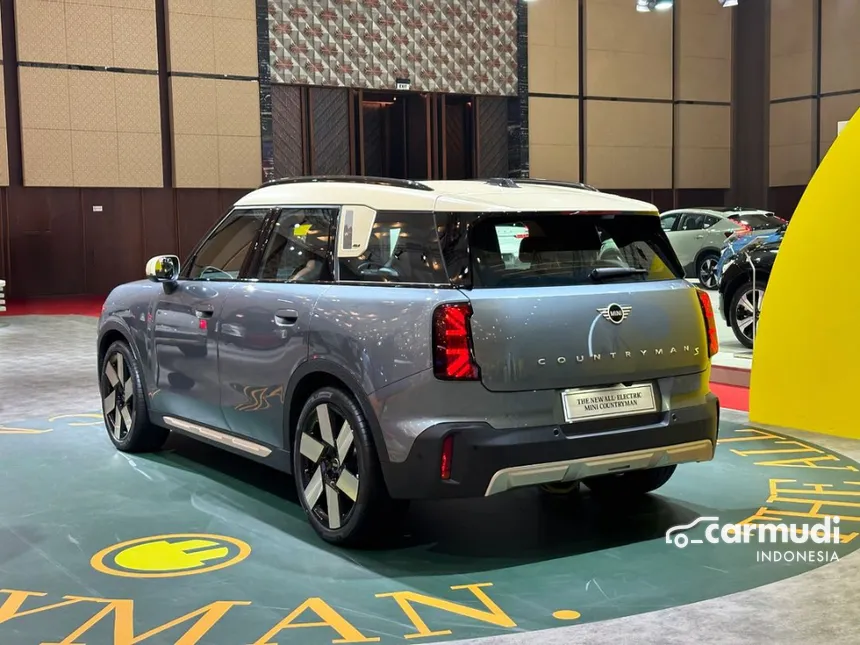 2024 MINI Countryman S ALL4 Favoured Trim SUV