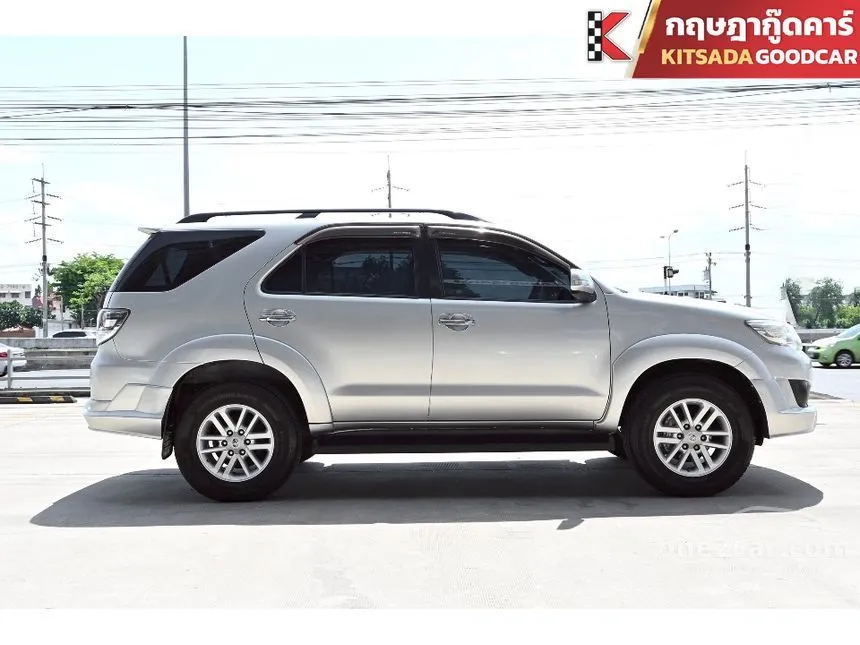 2013 Toyota FORTUNER V SUV