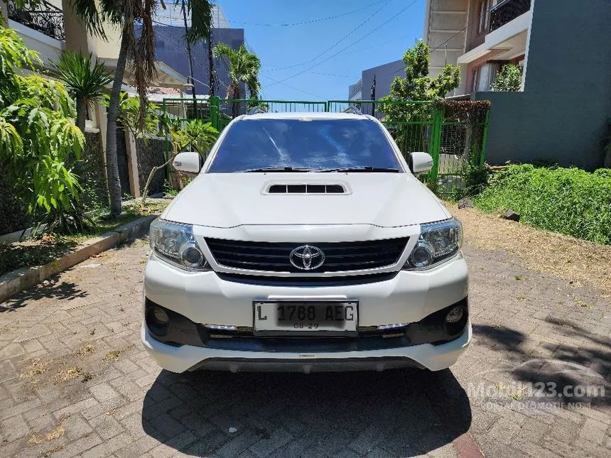 Jual Mobil Toyota Fortuner 2014 G TRD 2.5 di Jawa Timur Automatic SUV Putih Rp 293.000.000
