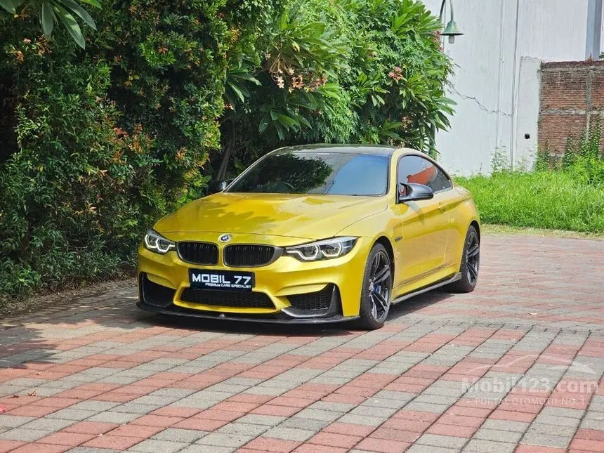 Jual Mobil BMW M4 2019 3.0 di Jawa Timur Automatic Coupe Kuning Rp 1.850.000.000