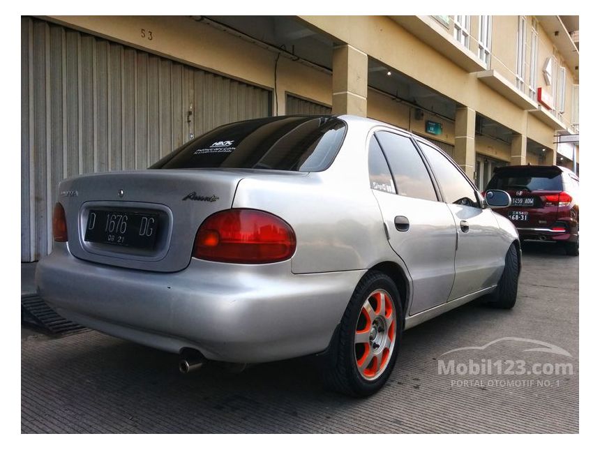 1996 Hyundai Accent Sedan