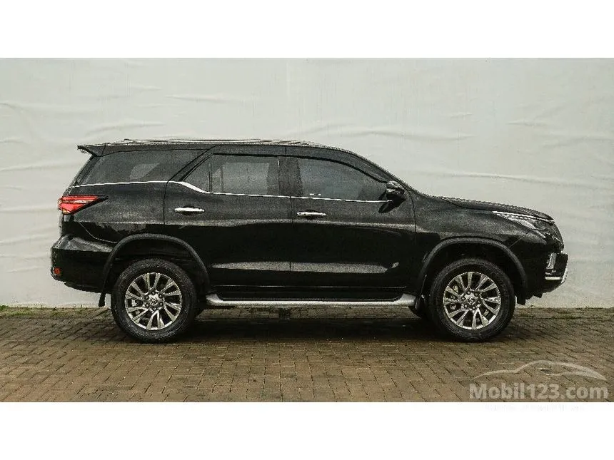 2022 Toyota Fortuner VRZ 4X2 SUV
