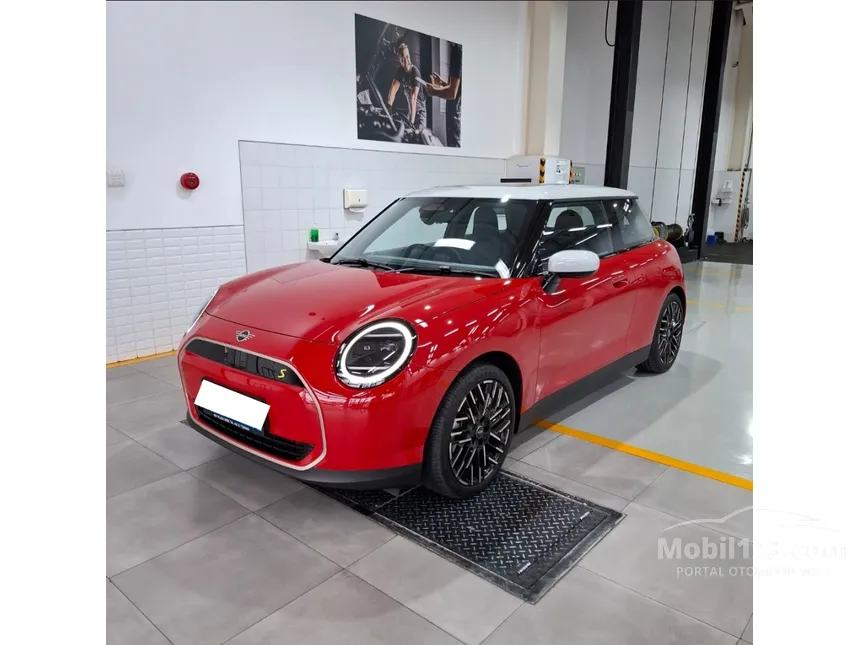 Jual Mobil MINI Cooper 2024 Cooper SE di Jawa Tengah Automatic Hatchback Merah Rp 1.076.000.000