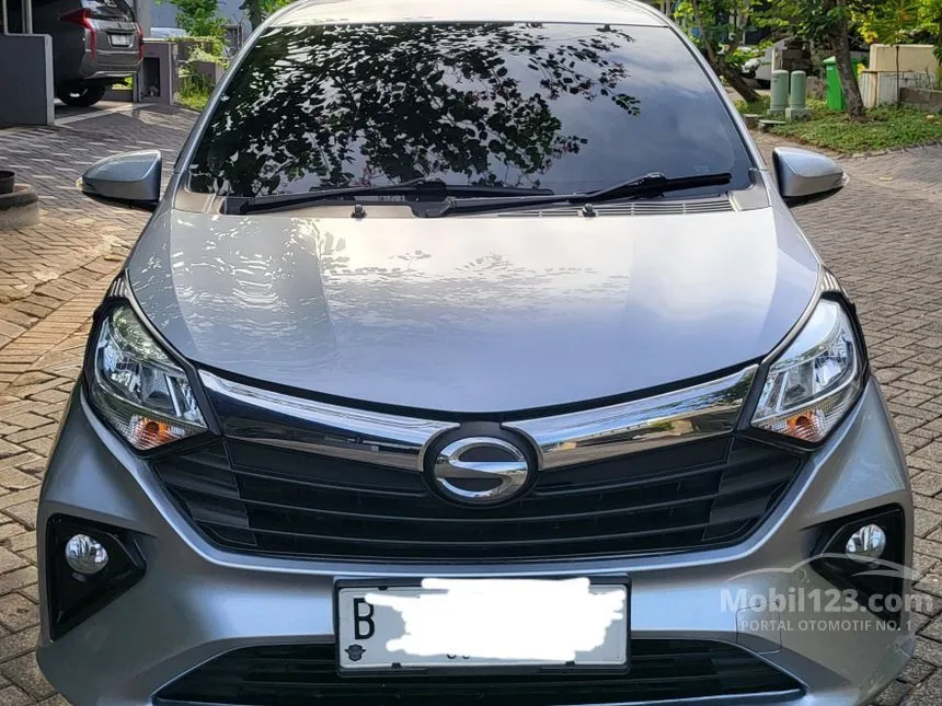 Jual Mobil Daihatsu Sigra 2021 R Deluxe 1.2 di Jawa Timur Automatic MPV Silver Rp 130.000.000
