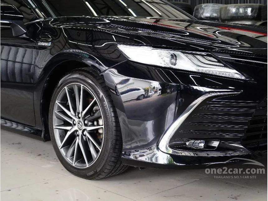 2022 Toyota CAMRY HEV Premium Luxury Sedan