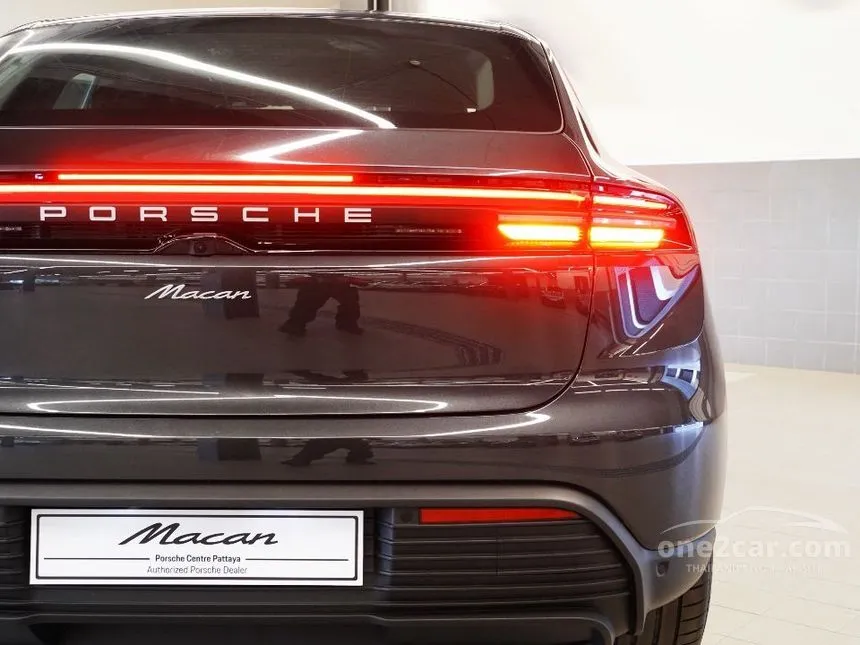 2025 Porsche MACAN Electric SUV