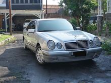 Mercedes Benz W210 E320 thn 1996 (automatic)