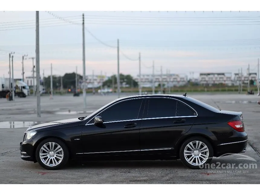 2012 Mercedes-Benz C200 Elegance BlueEFFICIENCY Sedan