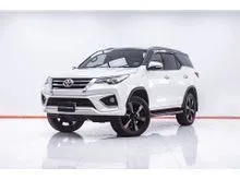 2016 Toyota FORTUNER 2.8 (ปี 15-25) TRD Sportivo (White+Backtop) SUV