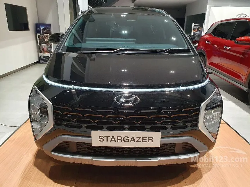 Jual Mobil Hyundai Stargazer 2024 Essential 1.5 di Jawa Barat Automatic Wagon Hitam Rp 240.000.000