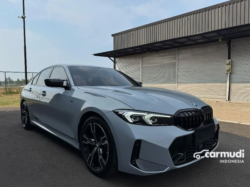 Jual Mobil BMW 320i 2023 M Sport 2.0 di DKI Jakarta Automatic Sedan Abu