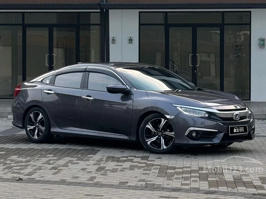 2016 Honda Civic ES Sedan