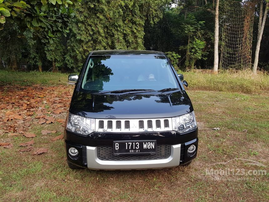 Mitsubishi delica 2016