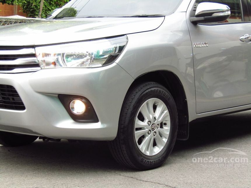 2015 Toyota Hilux Revo E Pickup