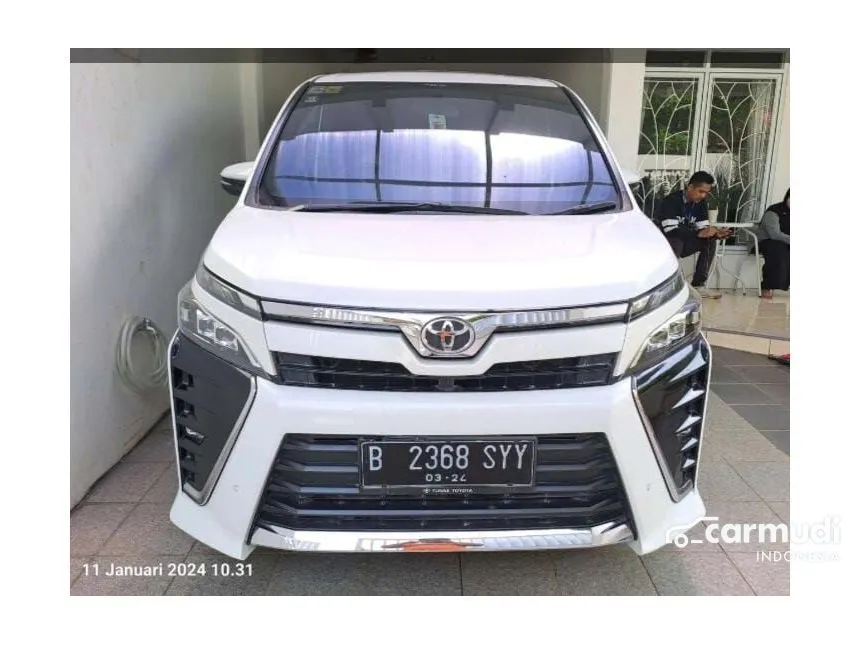 Jual Mobil Toyota Voxy 2018 2.0 di Jawa Barat Automatic Wagon Putih Rp 359.000.000