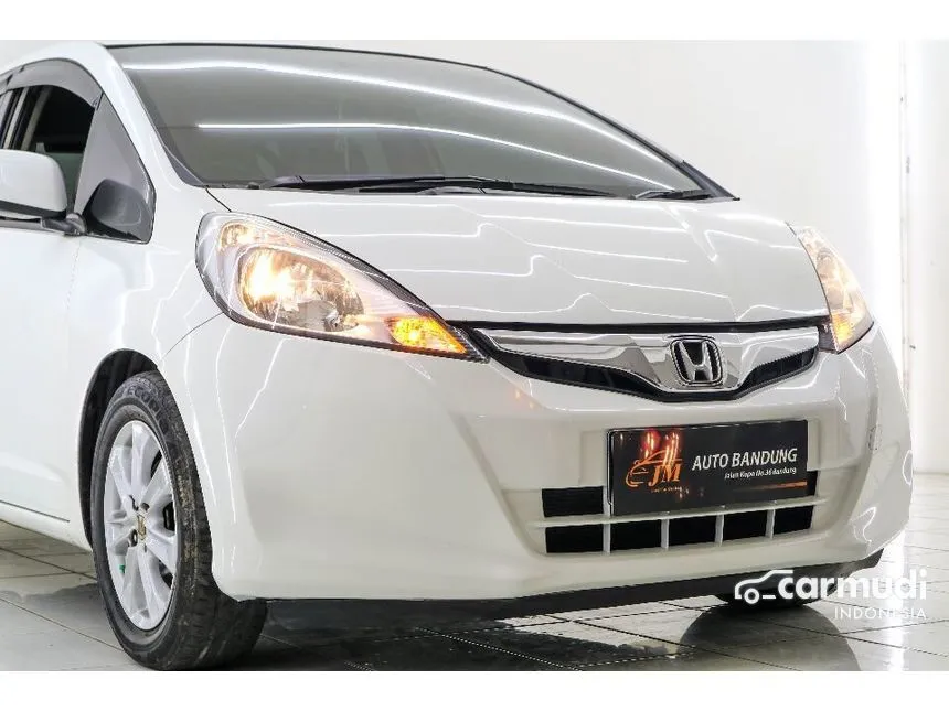 2014 Honda Jazz S Hatchback