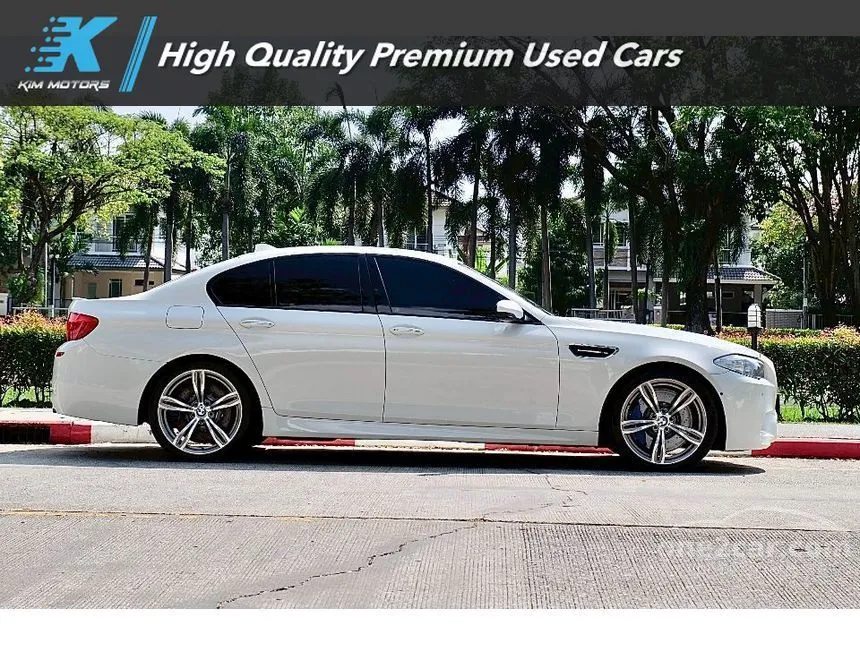 2011 BMW M5 Sedan