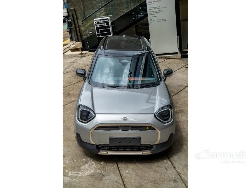 2024 MINI Cooper Cooper SE Hatchback