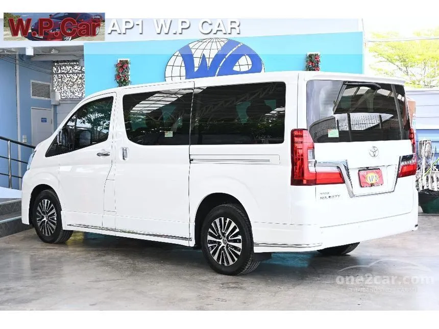 2020 Toyota Majesty Premium Van
