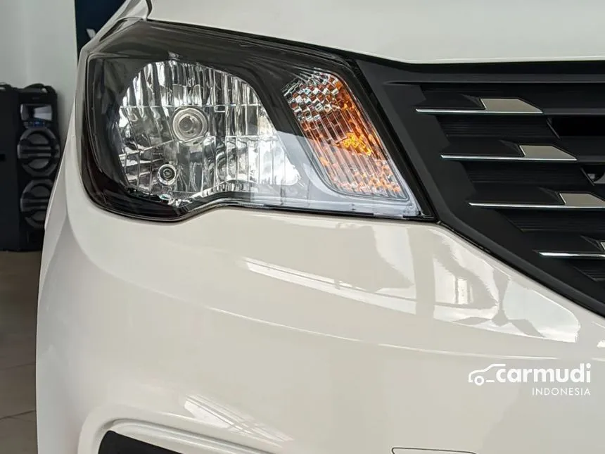 2024 Wuling Confero DB MPV