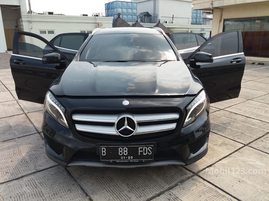 2014 Mercedes-Benz GLA200 Sport SUV
