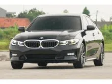 2020 BMW 320i 2.0 Sport Sedan Black on Black Garansi Bebas Tabrak Banjir