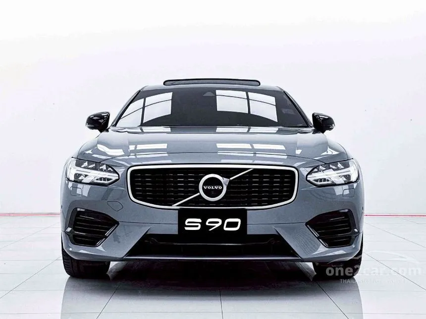 2020 Volvo S90 T8 R-Design Sedan
