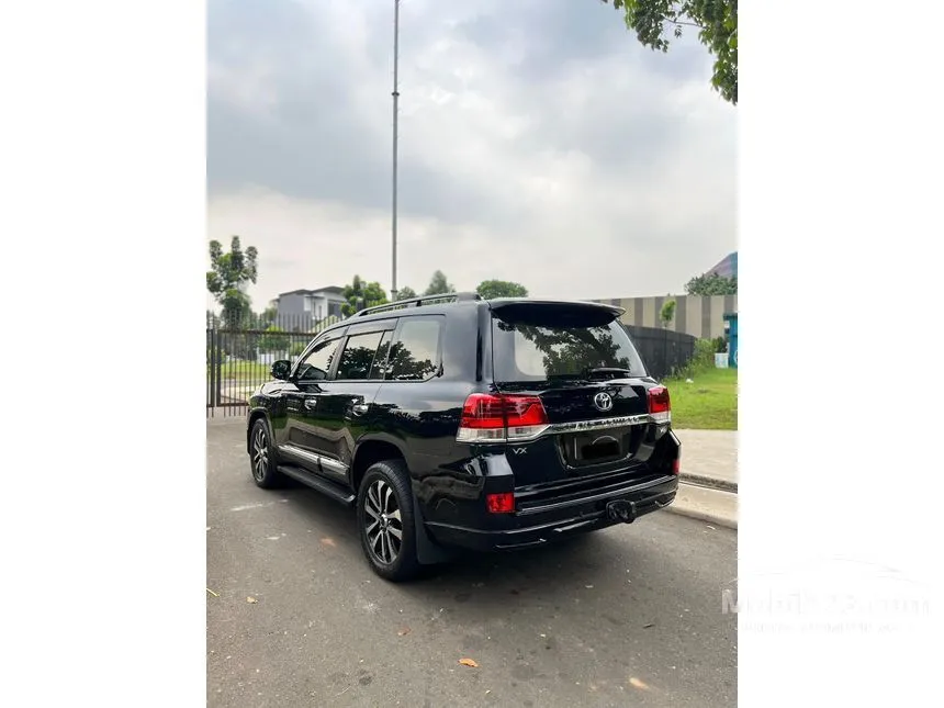 2014 Toyota Land Cruiser 200 Full spec SUV