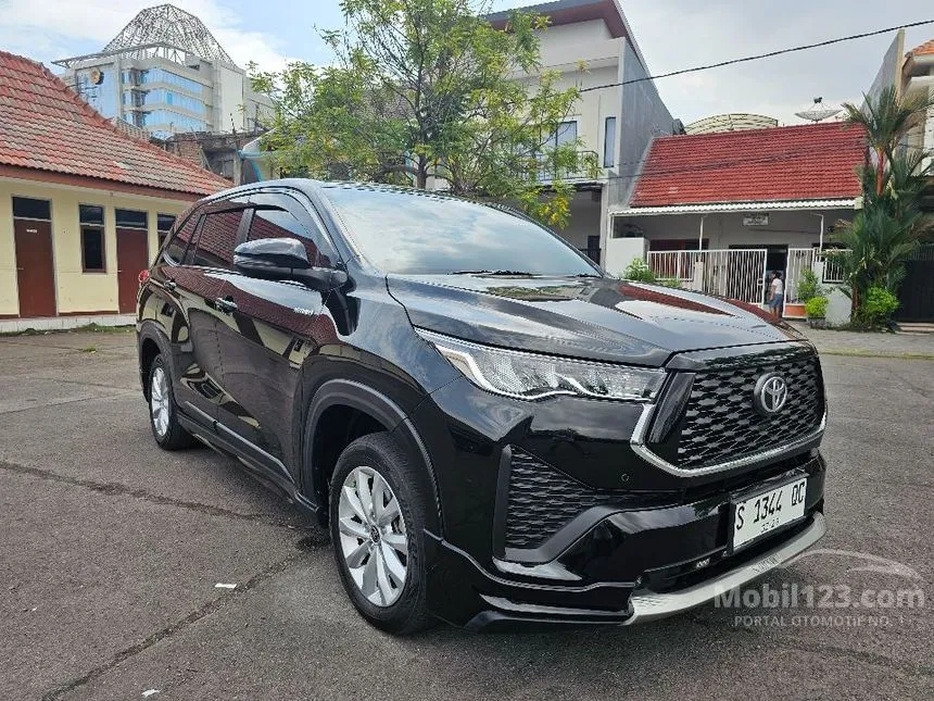 Jual Mobil Toyota Kijang Innova Zenix 2023 V HV Modellista (Non Premium Color) 2.0 di Jawa Timur Automatic MPV Hitam Rp 485.000.000