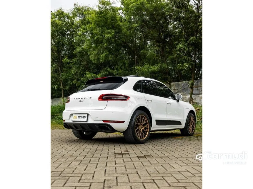 2017 Porsche Macan SUV