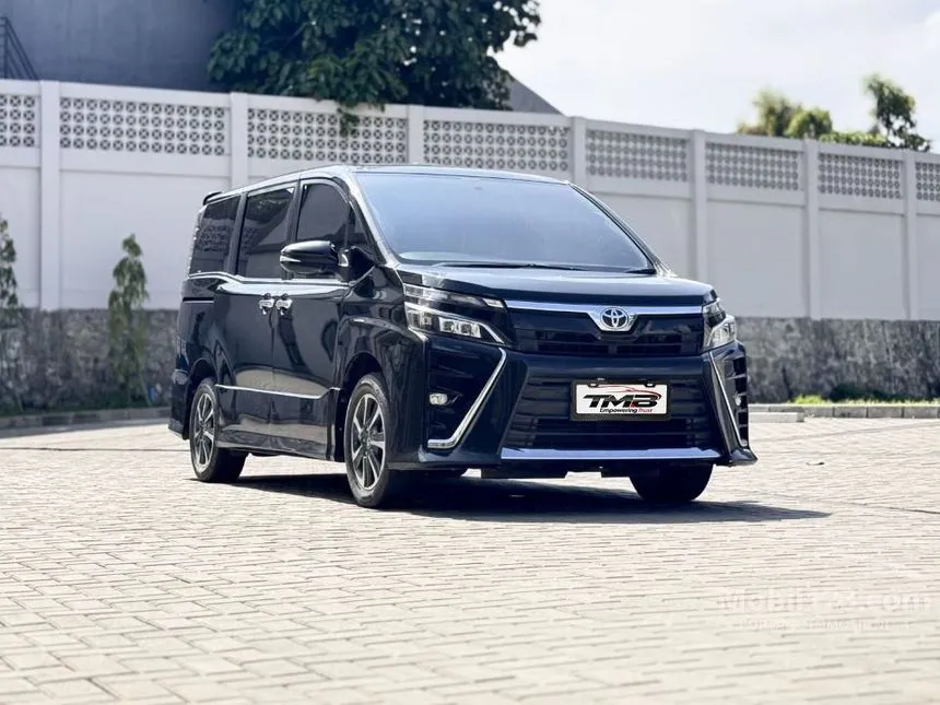 2019 Toyota Voxy MPV
