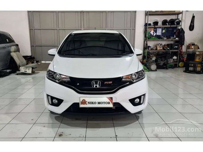 Jual Mobil Honda Jazz 2017 RS 1.5 di Jawa Barat Manual Hatchback Putih Rp 197.500.000