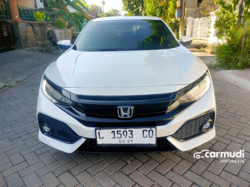 Jual Mobil Honda Civic 2018 E 1.5 di Jawa Timur Automatic Hatchback Putih Rp 365.000.000