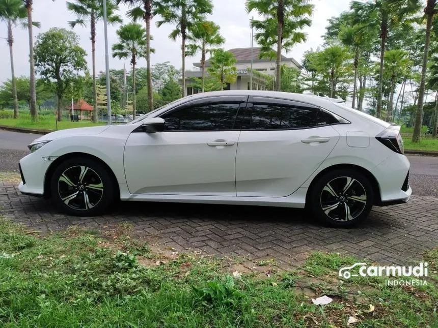 Honda Civic 2019 E 1.5 In Jawa Timur Automatic Hatchback White For Rp 435.000.000 - 8622463 - Carmudi.co.id
