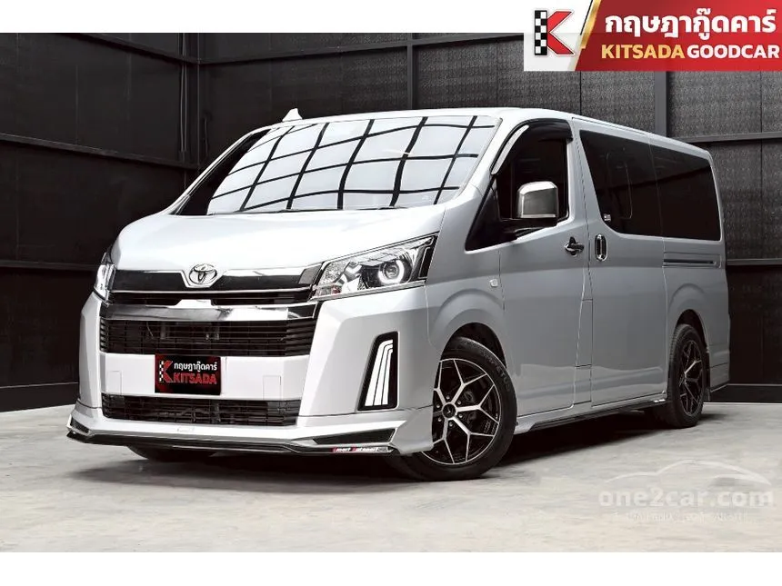 2020 Toyota HIACE GL Van
