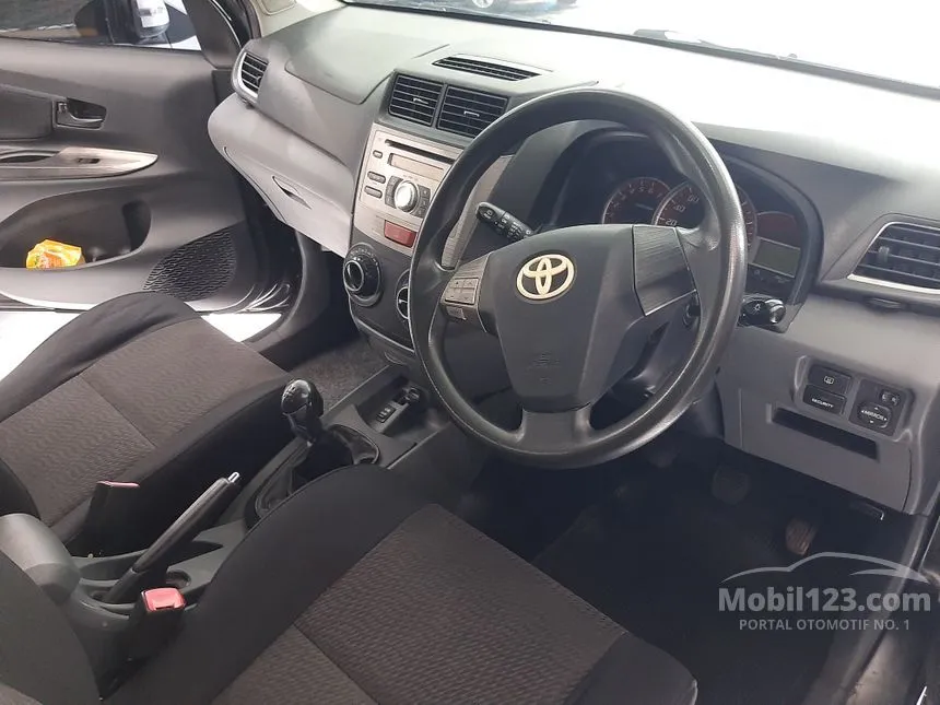 2013 Toyota Avanza Veloz MPV