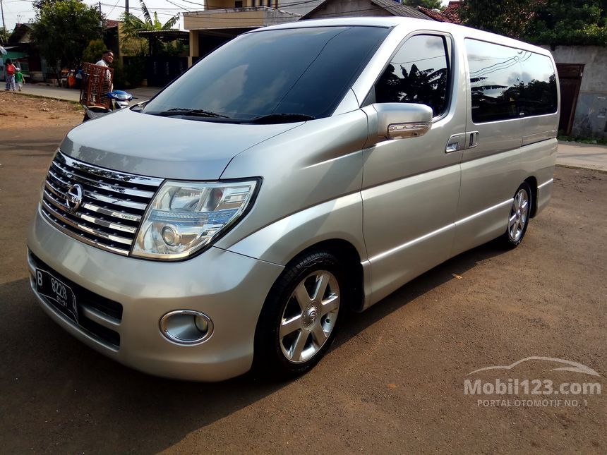 Nissan elgrand 2005