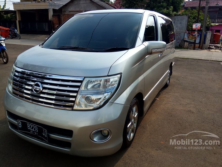 Nissan elgrand 2005