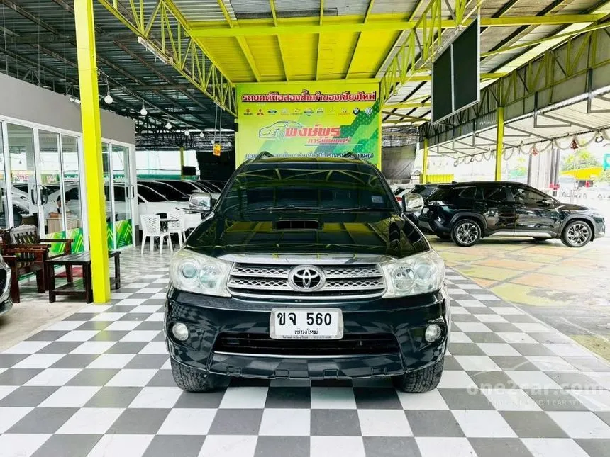 2011 Toyota FORTUNER V SUV